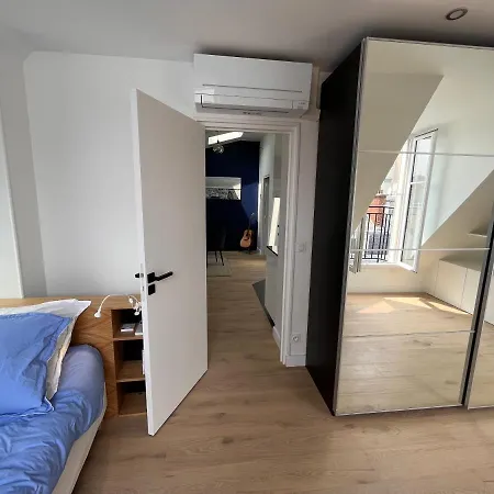 Luxury Elysees Apartamento *