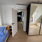 Luxury Elysees Διαμέρισμα *