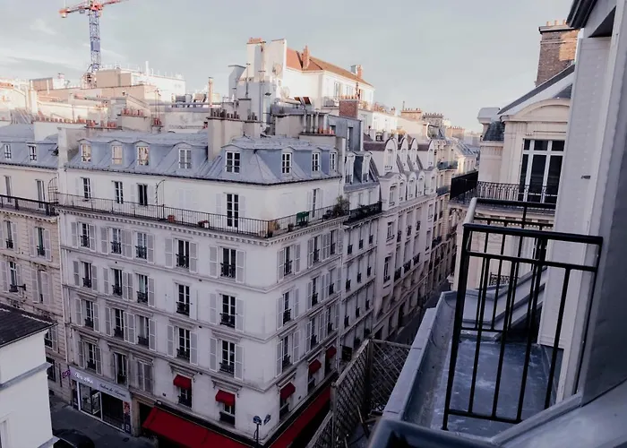 Апартаменты Luxury Elysees *